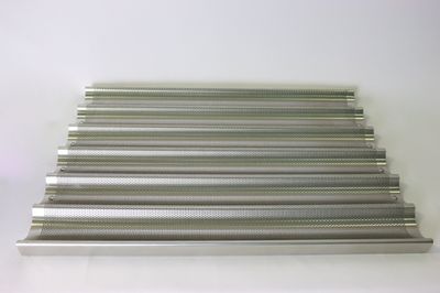 WC 6 Slot Long Alum 18X26&quot; Baguette Pan