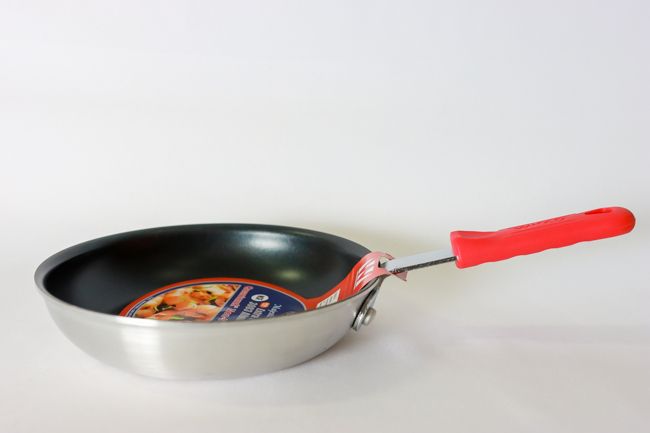 WC 8&quot; Alum Fry Pan Quantum W/Sleeve