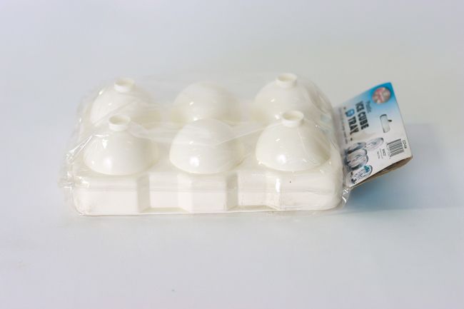 WC Ice Cube Tray,Plastic,  6 Compartments,White