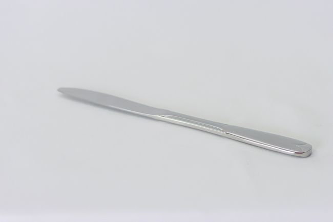 WC Lisa Dinner Knife Heavyweight 1 Doz