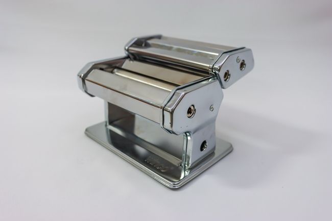 WC Pasta Maker With Detachable Cutter, 7&#39;&#39;W