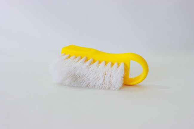 WC Yellow Cutting Board Brush