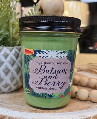 BALSAM AND BERRY CANDLE