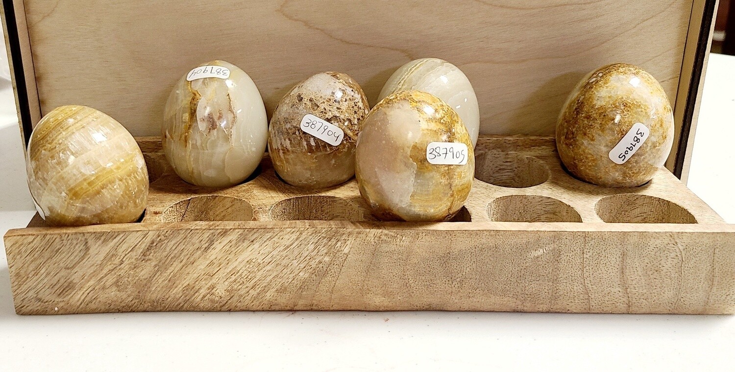 ONYX WHITE EGG