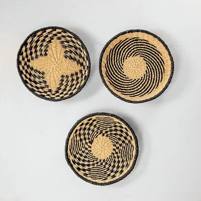 11" ROUND BLACK/NATURAL ROPE WALL DECOR