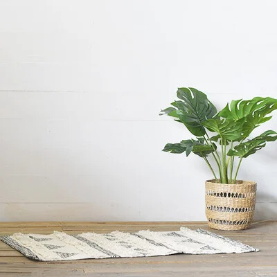 NATURAL AND BLACK TRIANGLE PATTERN RUG