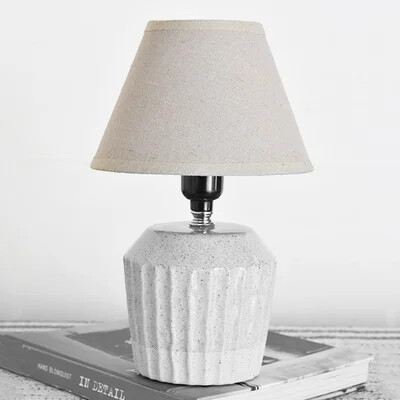 SMOOTH TWO TONE LAMP/SHADE