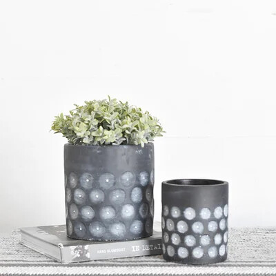 DK GRAY POLKA DOT PLANTER