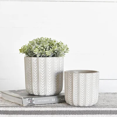 ARROW PATTERN PLANTER
