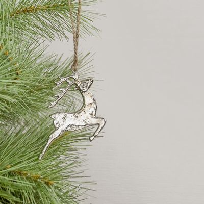 METAL REINDEER ORNAMENT