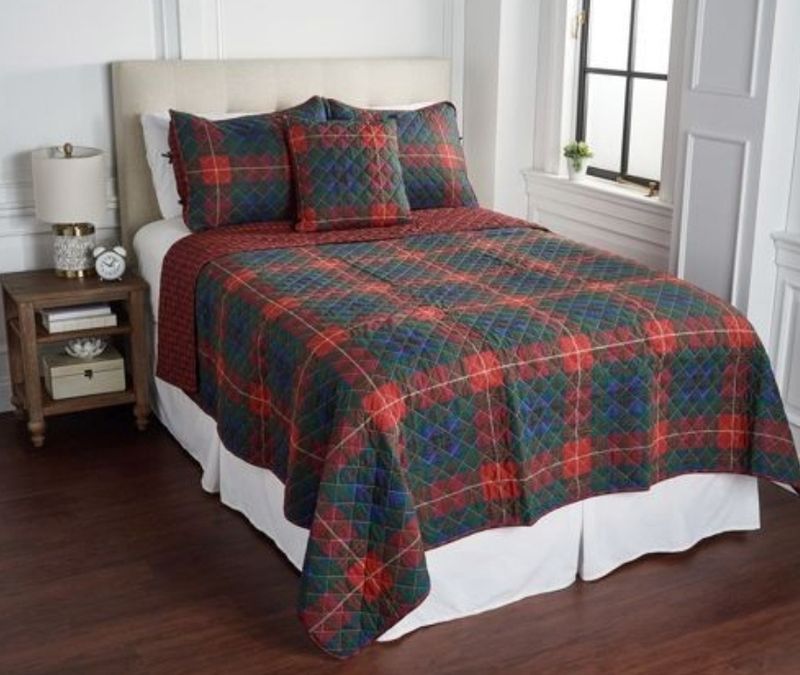 HOME REFLECTIONS QUILT SET WITH PILLOW