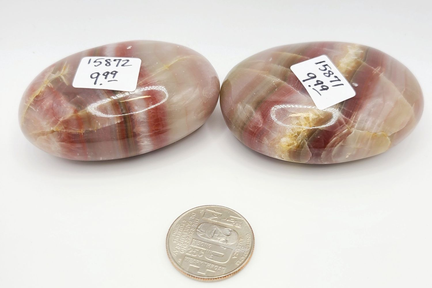 STRAWBERRY BANDED AGATE PALM STONE, WEIGHT: 116 GRAMS
