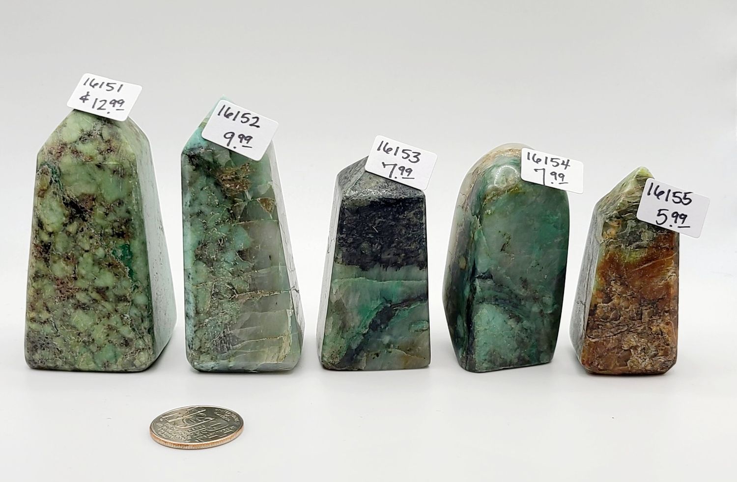 CHRYSOPRASE TOWER, WEIGHT: 197 GRAMS
