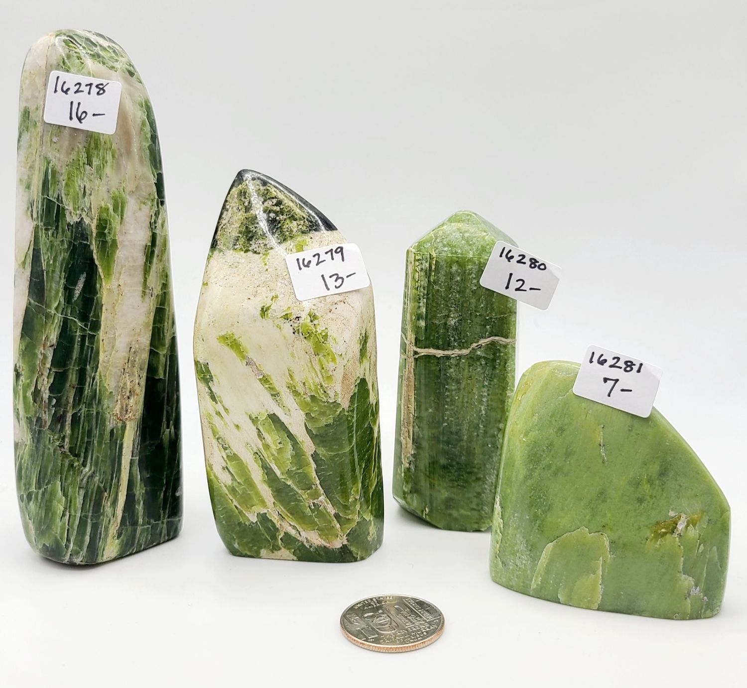 ASST. TREMOLITE FORM, WEIGHT: 267 GRAMS