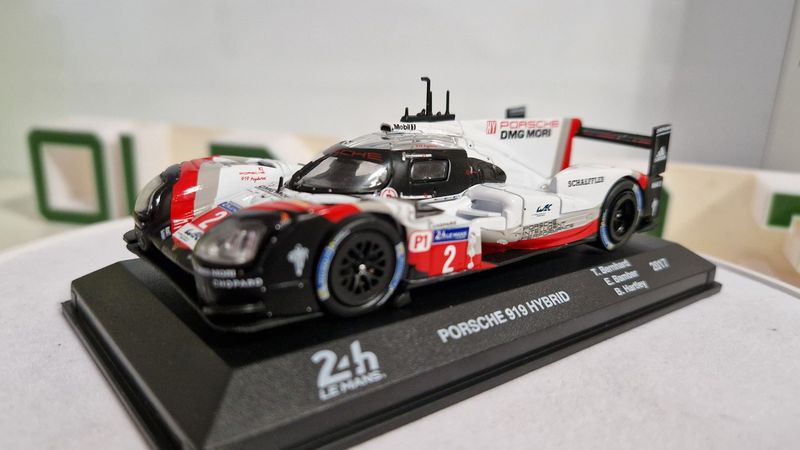 Porsche 919 Hybrid - gagnant 24h LeMans 2017 Bernhard, Bamber, Hartley