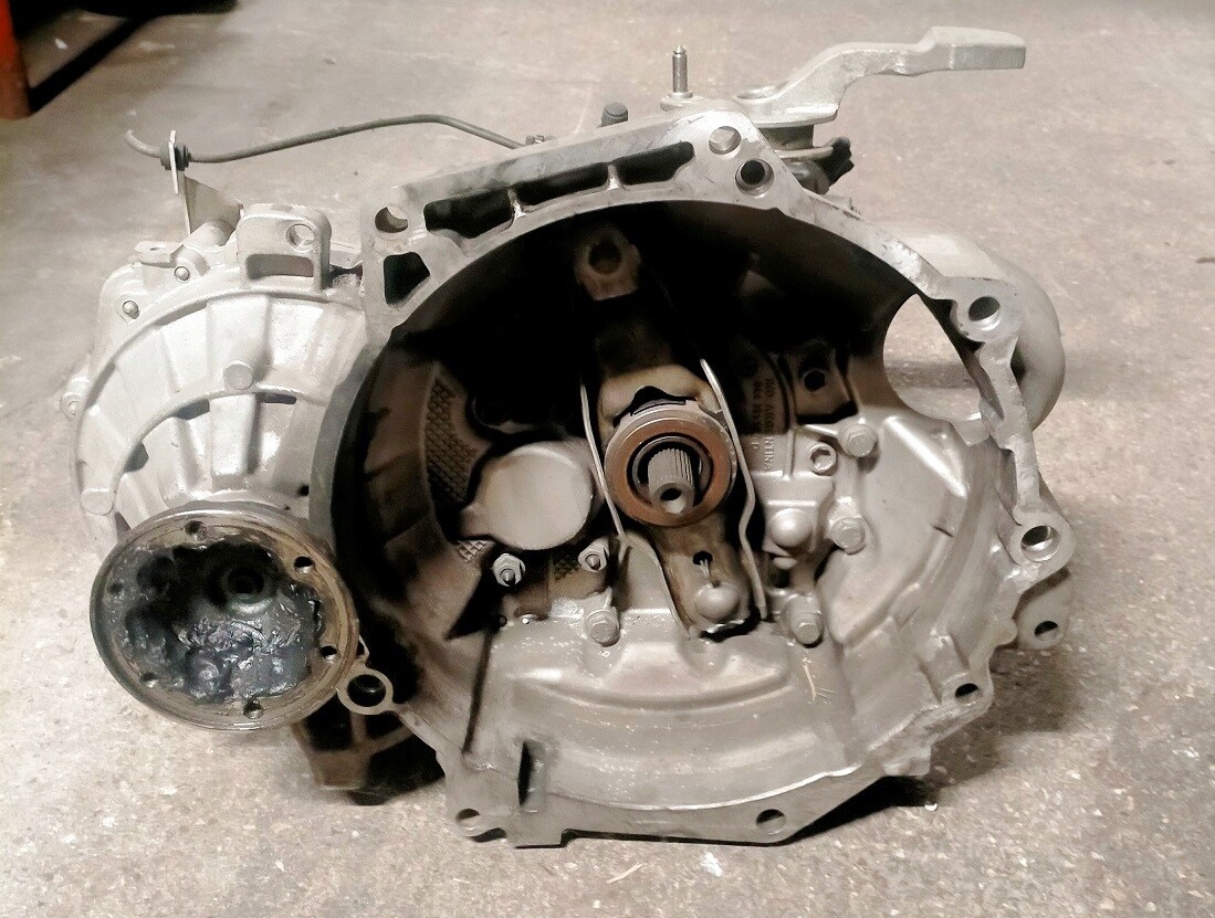 Cambio 0A4301103F VOLKSWAGEN GOLF 5 BLS  1.9 TDI  5M (2005-2009)