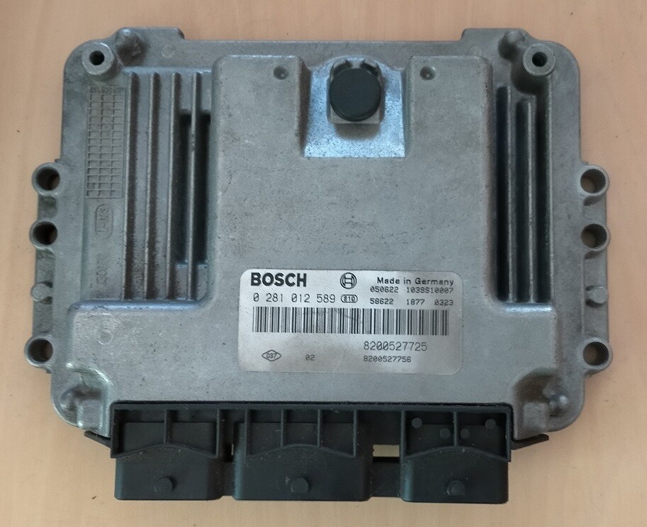 CENTRALINA ECU 8200527725 -8200527756 RENAULT SCENIC 1.9 DCI 2004-2008