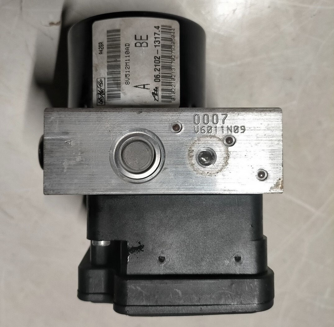 ABS 8V512M110AD  FORD FIESTA 1.4 TDI  2007-2014