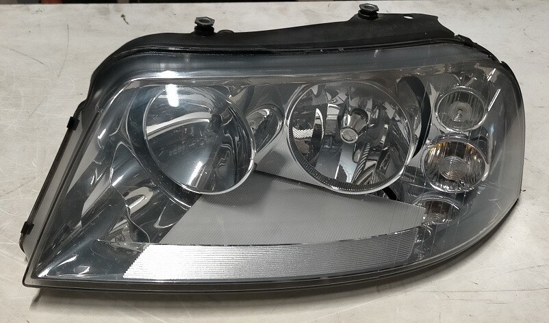 Fanale anteriore sinistro 0301182201 VOLKSWAGEN SHARAN 2000-2006