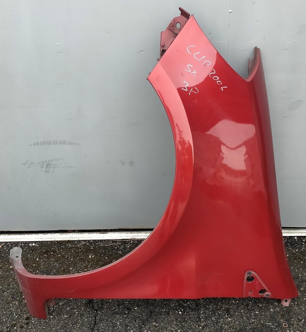 Parafango anteriore sinistro 8200256118 RENAULT CLIO 2005-2011