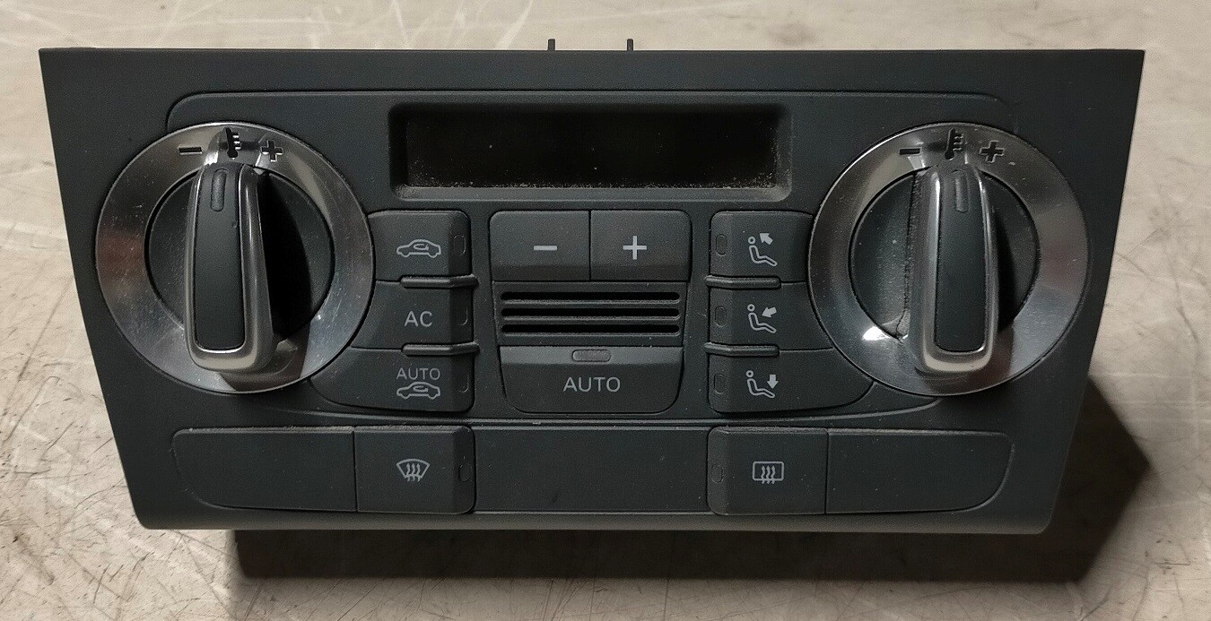 Centralina climatizzatore 8P0820043BG XHA Audi A3 Sportback anno 2008 -2013