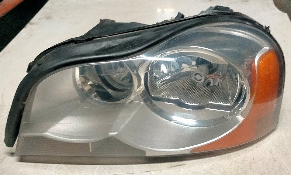 Fanale anteriore sinistro XENON  30698813 VOLVO XC 90 2002-2008