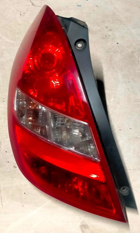 Fanale posteriore sinistro 924101J000 HYUNDAI I 20 2008-2012