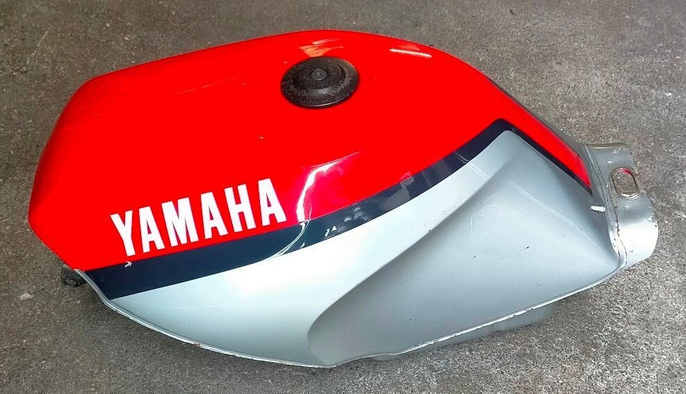 Serbatoio YAMAHA FZ750 1FN  1985