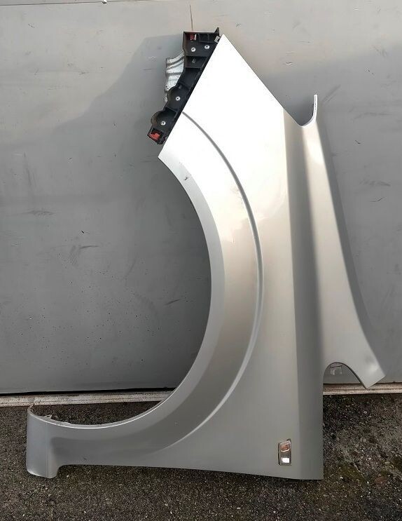 Parafango anteriore sinistro OPEL ZAFIRA B 2006-2010