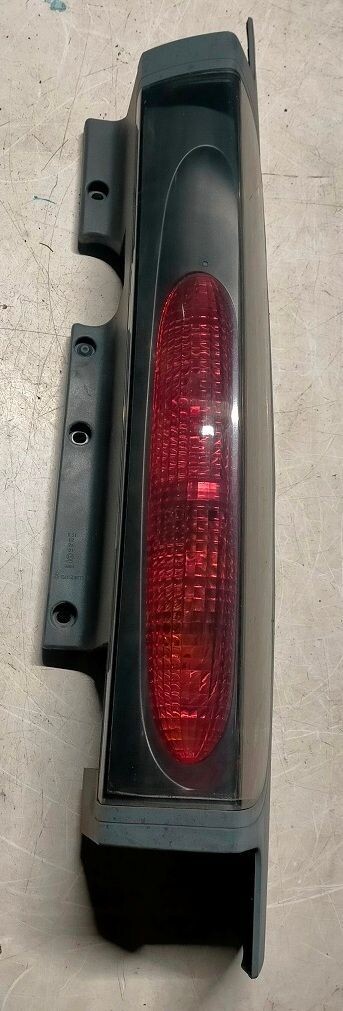 Fanale posteriore destro 8200202745 RENAULT TRAFIC 2002-2010 Fanale posteriore destro 8200202745 RENAULT TRAFIC 2002-2010
