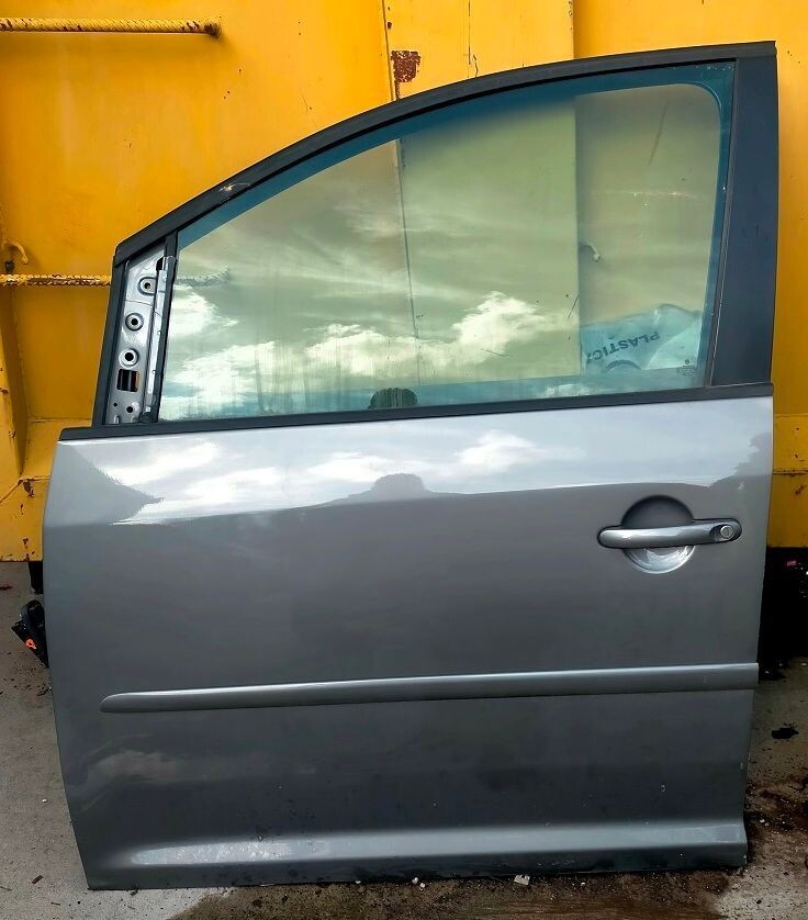 Porta anteriore sinistra VOLKSWAGEN TOURAN 2004-2010