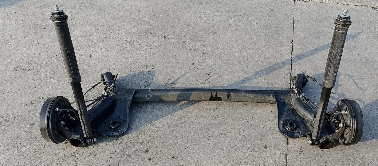 Assale posteriore 421100H020 TOYOTA AYGO II  1.0 B  2014-2018  con tamburo