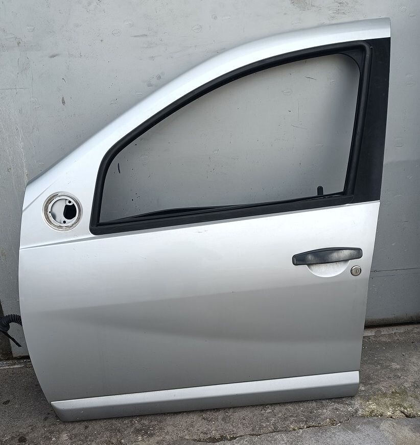 Porta anteriore sinistra DACIA SANDERO 2008-2012