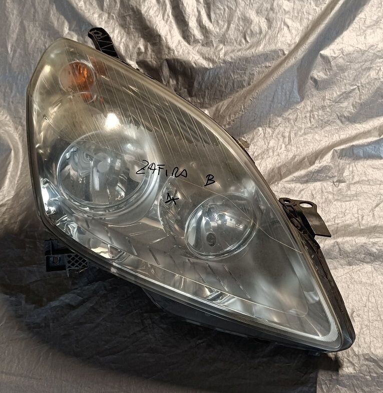 Fanale  anteriore destro 0301214206  OPEL ZAFIRA B  2006-2010