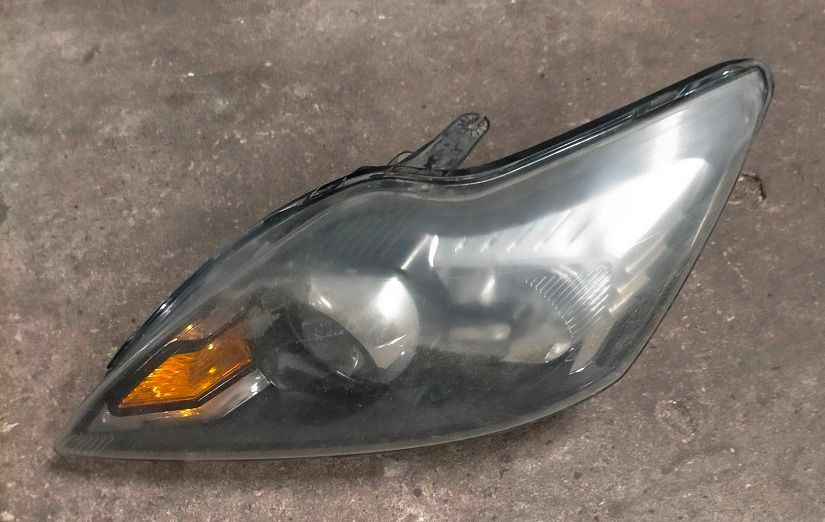 Fanale anteriore sinistro 8M51-13D153-CE  FORD FOCUS (2008-2011)