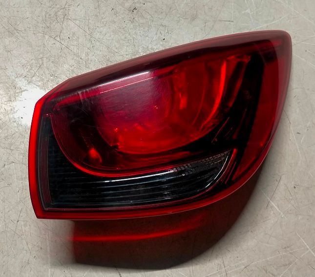 Fanale posteriore destro esterno DB5J-51150 MAZDA 2 -1.5 16V  Skyactiv-G (66kw)- (14>)
