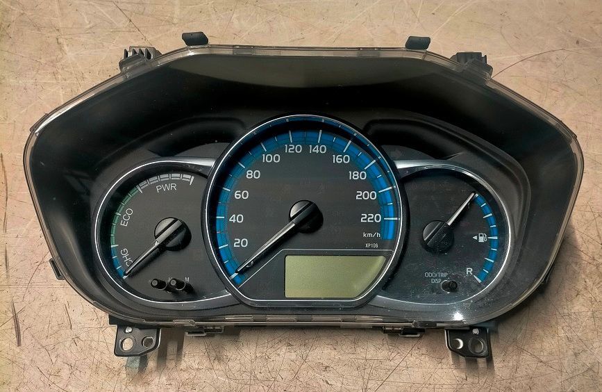 Quadro strumenti 83800-0UL60-MB157570-5560  TOYOTA YARIS HYBRID 1.5  (2014-2017)