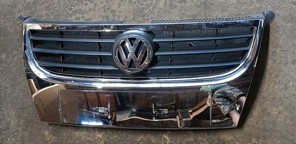 Griglia anteriore cromata VOLKSWAGEN TOURAN 2006-2010