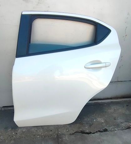 Portiera posteriore sinistra MAZDA 2 1.5 16V Skyactiv-G (66kw)- (14>)