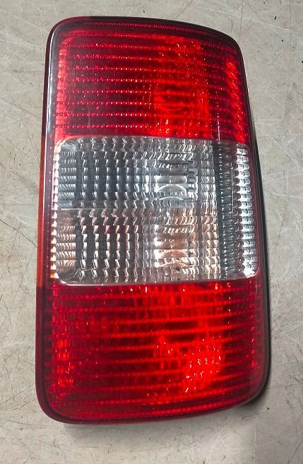 Fanale posteriore destro 2K0945258 VOLKSWAGEN CADDY 1.9 TDI (2004-2010)