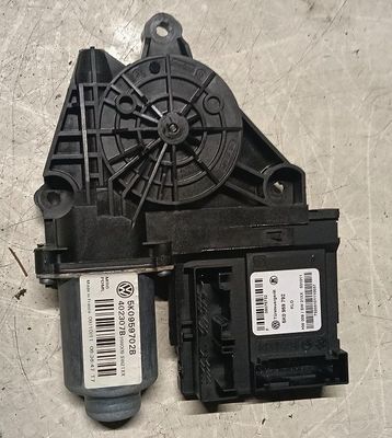 Motorino alzacristalli anteriore destro  5K0959702B VOLKSWAGEN GOLF 6 2008-2012
