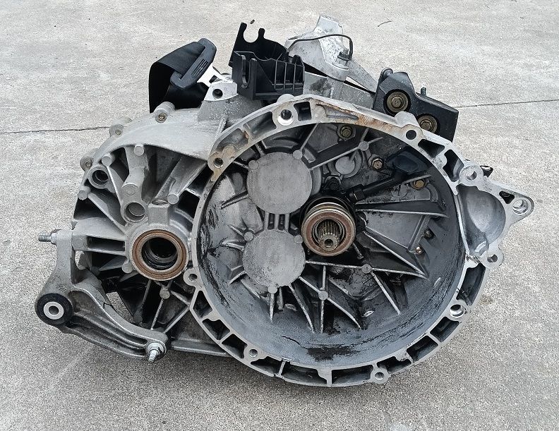 Cambio 6M5R-7002CA  VOLVO V50 2.0 TD  2004-2008