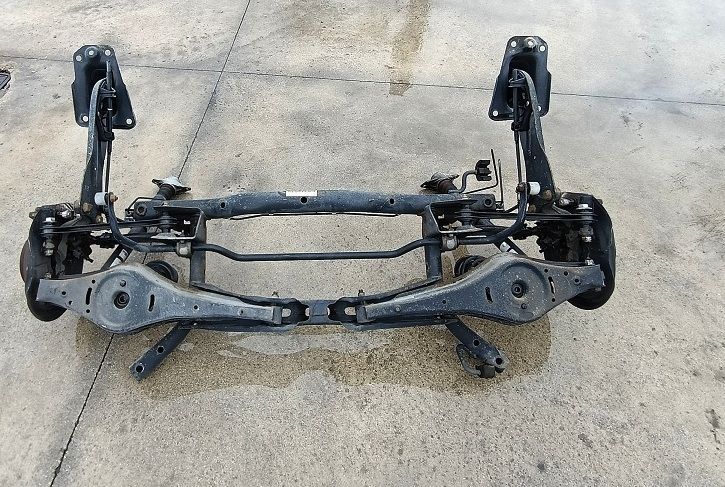 Assale posteriore 1K0500049FD VOLKSWAGEN GOLF 6 1.6 Tdi (2008-2012) Freni a disco