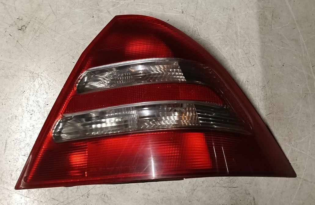 Fanale posteriore destro A2038200264 MERCEDES C220 W203 Berlina (2003-2007)
