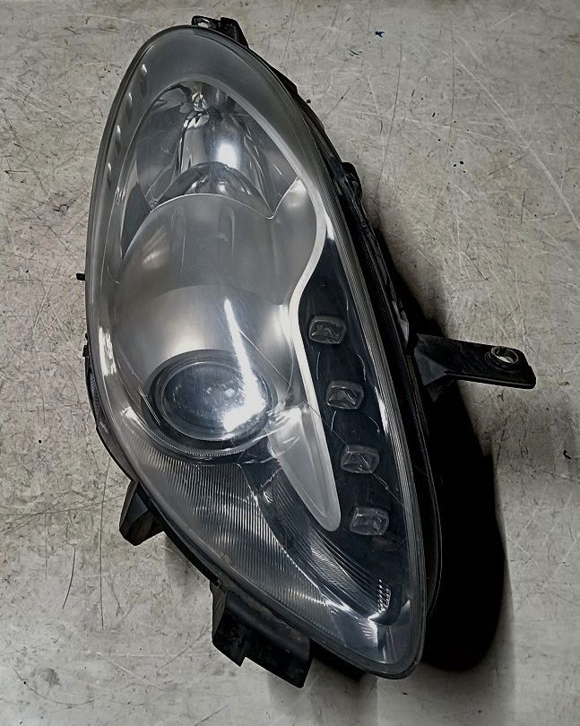 Fanale anteriore destro XENON  505202270- 46602748 ALFA GIULIETTA (2010-2013) Spinotto bianco