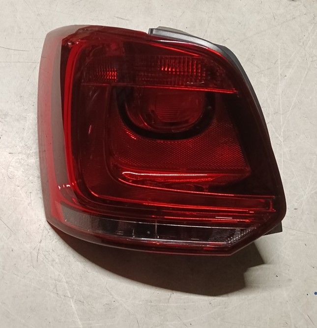 Fanale posteriore sinistro 6R0945095 VOLKSWAGEN POLO 1.2 Tdi (2009-2014)