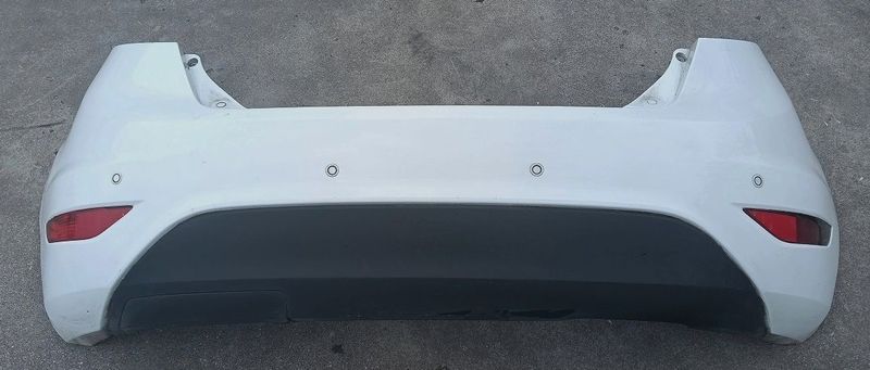 Paraurti posteriore con sensori 8A61-17D781  FORD FIESTA VI 2009-2015