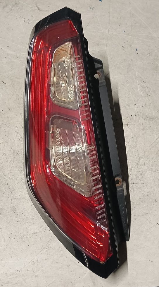 Fanale posteriore sinistro 51895399 FIAT PUNTO EVO 2008-2013 - LED - presa rettangolare