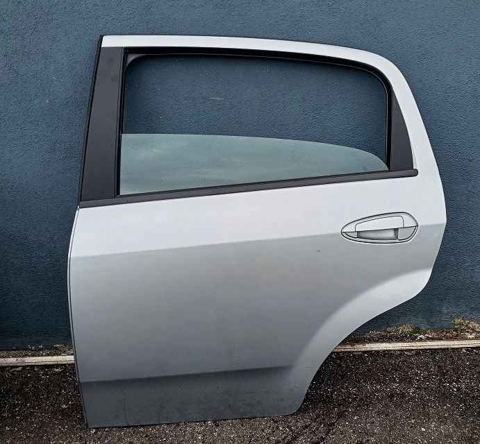 Portiera posteriore sinistra FIAT PUNTO EVO (2010-2014)