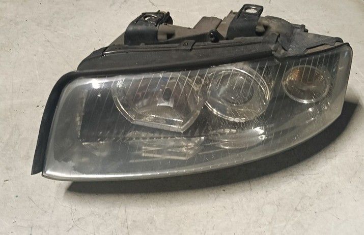 Fanale anteriore sinistro 8E0941003F AUDI A4  (2001-2004)